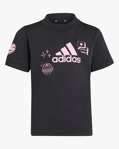 Adidas - Up To 59% Off on Kids T-shirt 