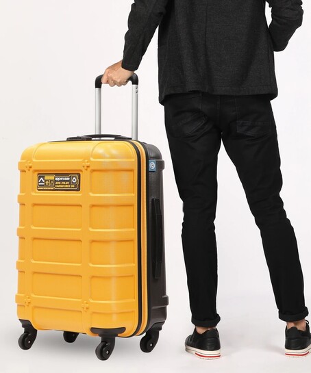 upper case luggage @rs 1349