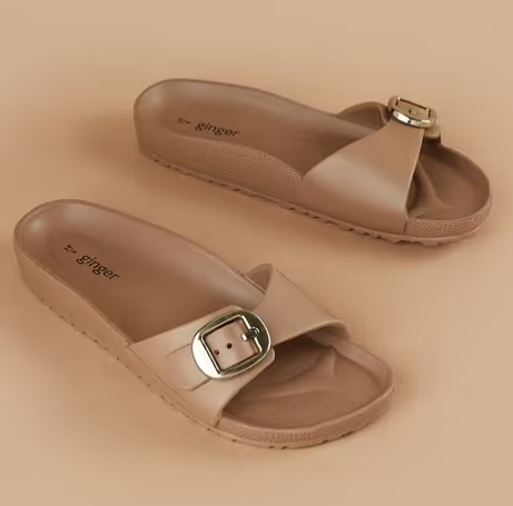GINGER BY LIFESTYLE Women Buckle Slide Slippers