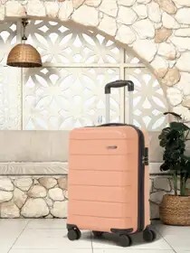 Upto 85% off on Teakwood Leathers Trolley Bag 