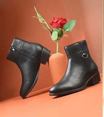 Myntra: Roadster Women’s Flat Boots  | Upto 86% OFF