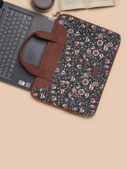 Up to 82% Off on Zouk Bags 