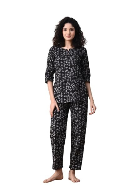 Ichaa Women's Cotton Printed Round-Neck Night Suit Set with Pocket