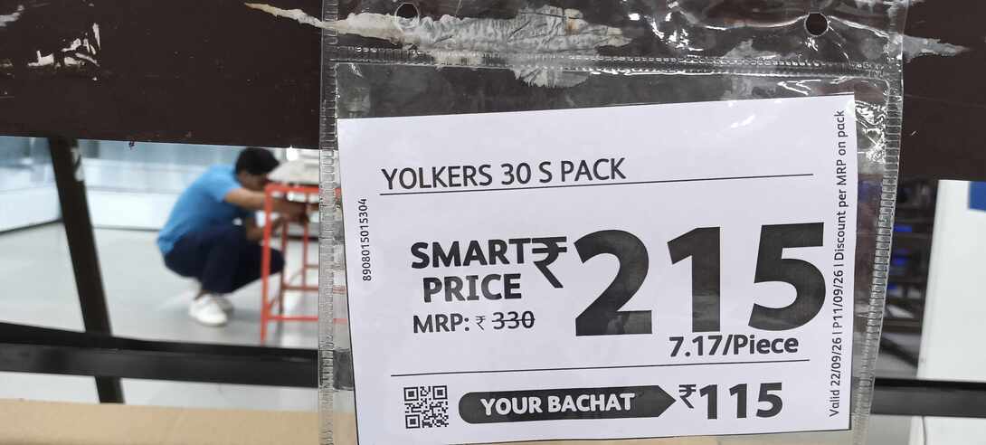 Yolkers classic eggs (pack of 30) Reliance Centro, Reliance Smart stores