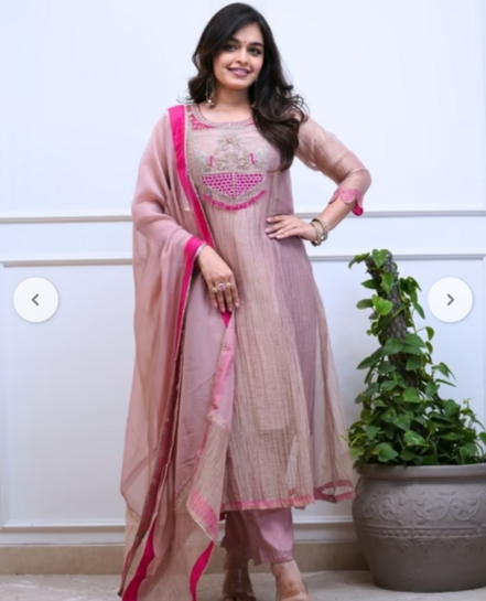 Svaara Women's Clothing 80-93% off | Starts @  ₹128