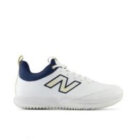 Myntra: New Balance Shoes at upto 65% Discount 