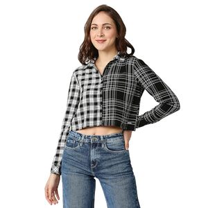 Upto 72% Off On pepe jeans