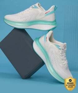 LIVESHOP: Everyday Kicks on Flipkart Live right now. [EXTRA 20%] OFF on Various Footwear
